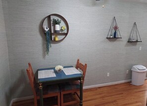 Dining - Fordsresidential, Centrally located 2-bedroom apartment. (Rome)