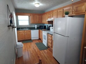 Private kitchen - Fordsresidential, Centrally located 2-bedroom apartment. (Rome)