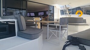 Outdoor dining - Sun-Kissed Sailing Adventure in Islas Cícladas, Mykonos (Mikonos)