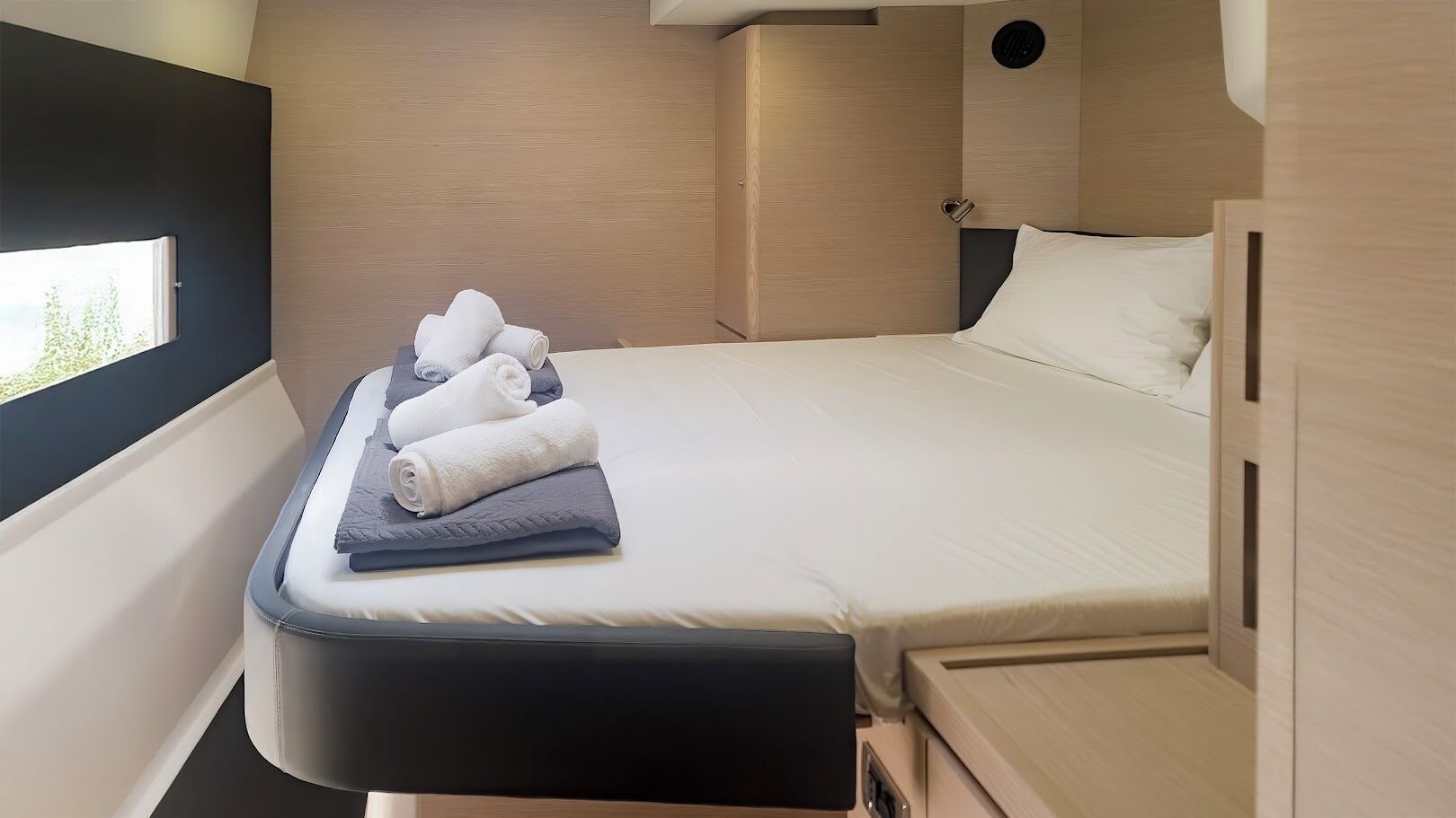 5 chambres, fer et planche à repasser