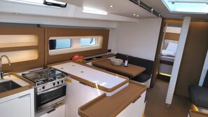 Private kitchen - Sun-Kissed Sailing Adventure in the Saronic Islands (Laurium)