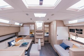 4 bedrooms - Sun-Kissed Sailing Adventure in the Stunning Islas Cícladas (Paros)