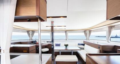 Sun-Kissed Sailing Adventure in Islas Sarónicas