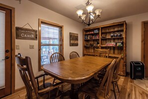 Dining - Twin Ponds Cabin - Riverside family getaway in a National Forest! (Easton)