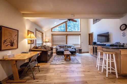 Twin Ponds Cabin - Riverside family getaway in a National Forest!