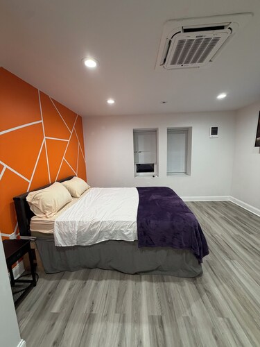 Cozy Modern Spacious Studio