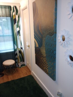 Interior - 3-bedroom house in Atlanta with AC. 10 minutes from Mercedes Benz Stadium (Atlanta)
