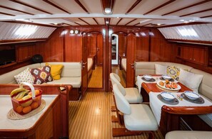 Dining - Sun-Kissed Sailing Adventure in Islas Sarónicas (Alimos)