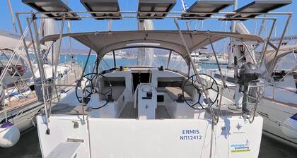 Sun-Kissed Sailing Adventure in the Saronic Islands