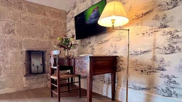 Svit Deluxe - utsikt mot bergen | Interiör