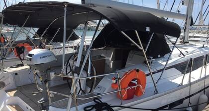 Sun-Kissed Sailing Adventure in Islas Esporadas