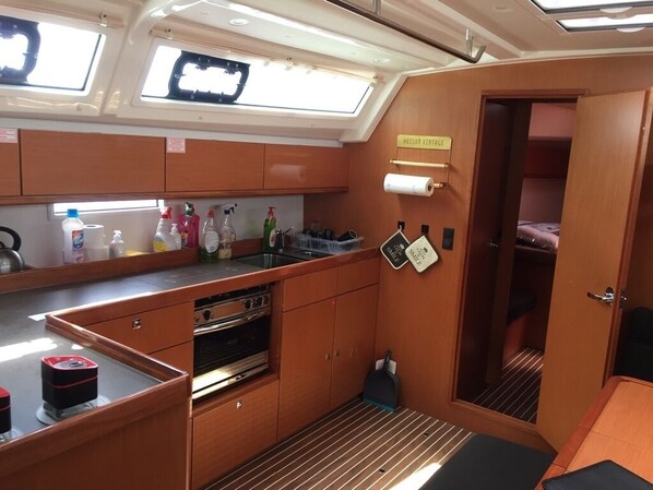 Fridge, microwave, oven, coffee/tea maker