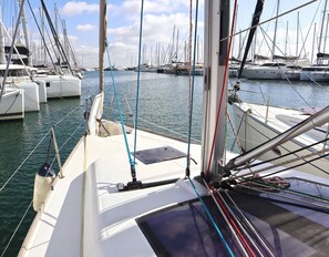 Marina - Sun-Kissed Sailing Adventure in Islas Sarónicas (Alimos)