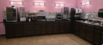 Woodland Inn & Suites Extended Stay-Deluxe 2 Queen Bed NS