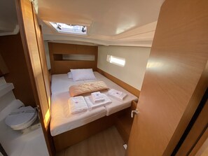 2 室のベッドルーム、セーフティボックス (室内)