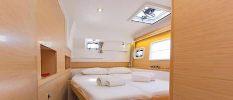 4 bedrooms, in-room safe
