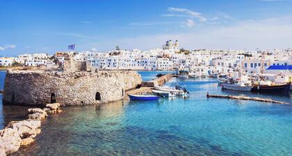 Sun-Kissed Sailing Adventure in the Stunning Islas Cícladas