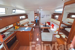 Private kitchen - Sun-Kissed Sailing Adventure in the Dodecanese Islands (Kos)
