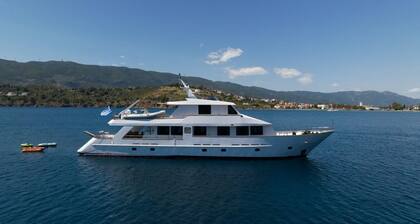 Sun-Kissed Sailing Adventure in the Saronic Islands