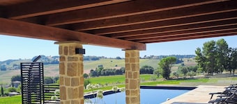 Maison Lagerstroemie -Exclusive Villa with Private Pool in Le Marche, Filottrano