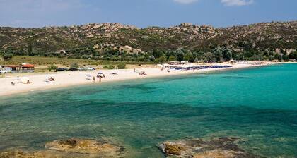 Sun-Kissed Sailing: A Luxurious Beach Experience in Nikiti, Macedonia