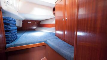 2 bedrooms, in-room safe