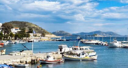 Saronic Isles Sailing: Sun-Kissed Beaches and Azure Waters