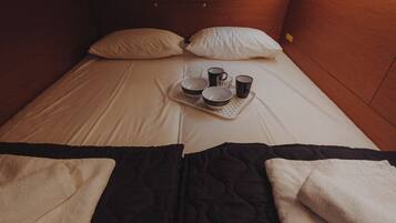 4 bedrooms, in-room safe