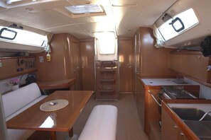Private kitchen - Saronic Isles Sailing: Sun-Kissed Beaches and Azure Waters (Megara)