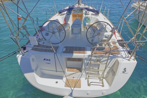 Saronic Isles Sailing: Sun-Kissed Beaches and Azure Waters