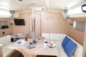 Dining - Sun-Kissed Sailing Adventure in Islas Sarónicas (Alimos)