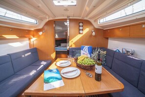 Dining - Sun-Kissed Sailing Adventure in Islas Sarónicas (Alimos)