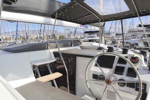 Property grounds - Sun-Kissed Sailing Adventure in Islas Sarónicas (Alimos)
