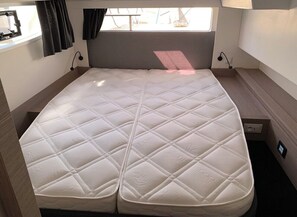 4 Schlafzimmer, Bügeleisen/Bügelbrett