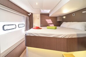 6 bedrooms - Sun-Kissed Sailing Adventure in Islas Sarónicas (Alimos)