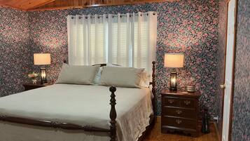 1 bedroom, iron/ironing board, WiFi (free), bed sheets