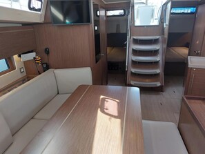 4 bedrooms - Sun-Kissed Sailing Adventure in the Saronic Islands (Laurium)