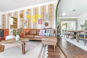 TV, table football, offices - Private Resort | 95° Pool + 4 Baths Near Pearl (San Antonio)