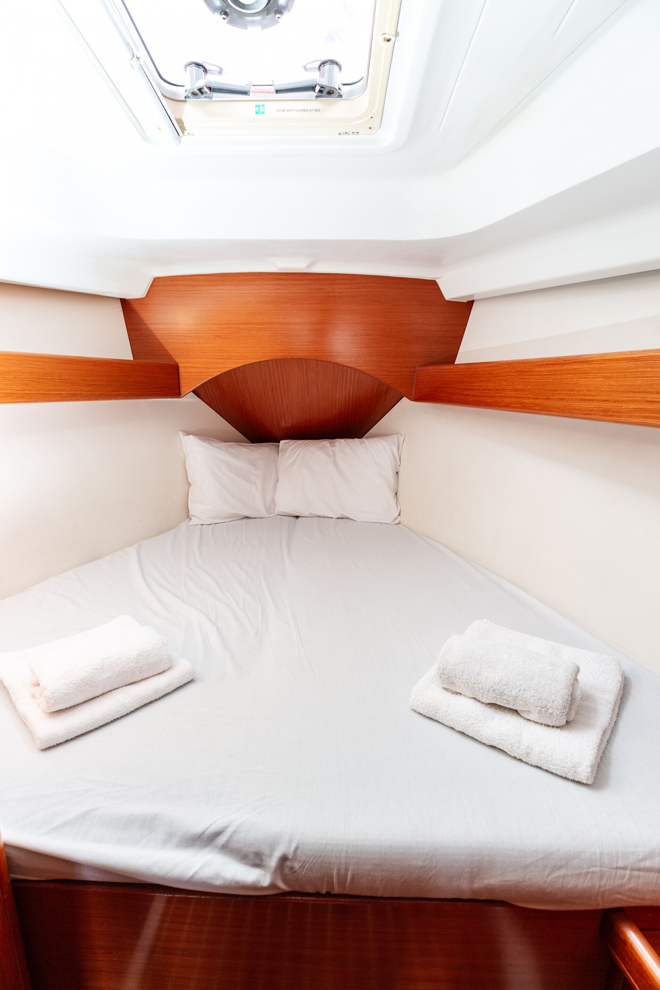 4 bedrooms, in-room safe