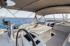 Property grounds - Sun-Kissed Sailing Adventure in Islas Sarónicas (Alimos)