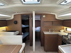 Interior - Sun-Kissed Sailing Adventure in Islas Sarónicas (Alimos)