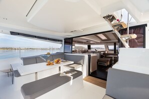 Outdoor dining - Sun-kissed Sailing Adventure in the Ionian Islands (Preveza)