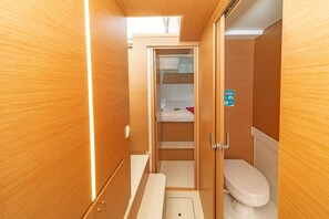 Shower - Sun-Kissed Sailing Adventure in the Ionian Islands, Lefkada (Lefkada)