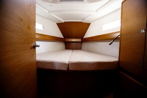 3 bedrooms - Sun-Kissed Sailing Adventure in Islas Sarónicas (Alimos)