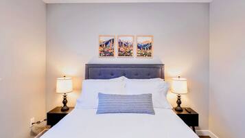 3 bedrooms, iron/ironing board, WiFi, bed sheets
