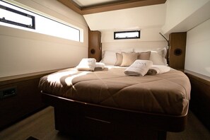 4 bedrooms - Sun-Kissed Sailing Adventure in Islas Sarónicas (Piraeus)