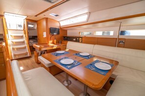 Dining - Sun-Kissed Sailing Adventure in Islas Sarónicas (Alimos)