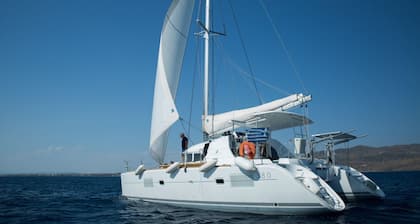Sun-Kissed Sailing Adventure in Islas Sarónicas