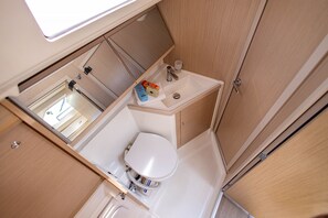 Shower - Sun-Kissed Sailing Adventure in the Ionian Islands, Lefkada (Lefkada)