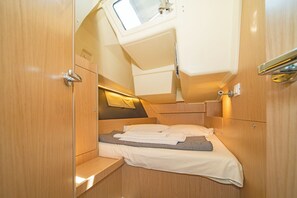 2 bedrooms - Sun-Kissed Sailing Adventure in the Ionian Islands, Lefkada (Lefkada)